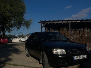 Hyundai Accent foto 7