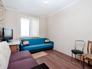 Apartament cu 2 camere, 58 m², Centru, Chișinău foto 3
