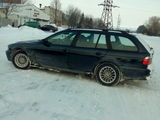 BMW 5 Series foto 4