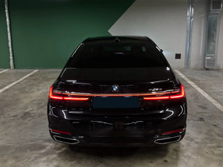 BMW 7 Series foto 2