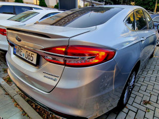 Ford Fusion foto 3