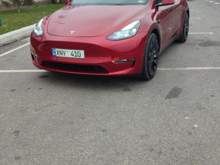 Tesla Model Y foto 5