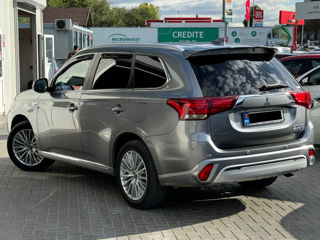 Mitsubishi Outlander foto 4