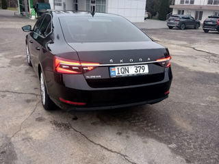 Skoda Superb foto 4