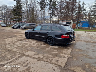 Mercedes E-Class foto 7