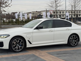 BMW 5 Series foto 4