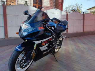 Suzuki GSX-R 600 foto 3