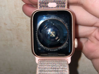 Apple Watch Series 4 40mm Gold foto 2