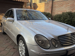 Mercedes E-Class foto 4