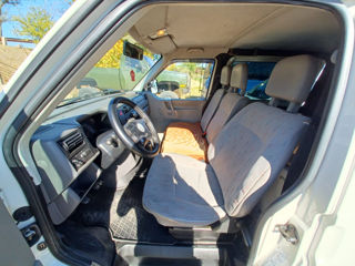 Volkswagen Caravelle foto 6