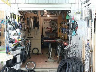 Veloservicess/reparatia bicicletelor la domiciliul...efectiv si rapid. foto 1