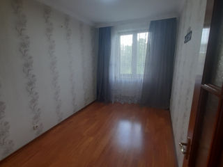 Apartament cu 3 camere, 57 m², 8 cartier, Bălți