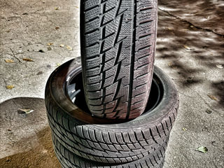 Vind 4 cauciucuri de iarna 205/50r17, Matador 90%