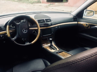 Mercedes E-Class foto 2