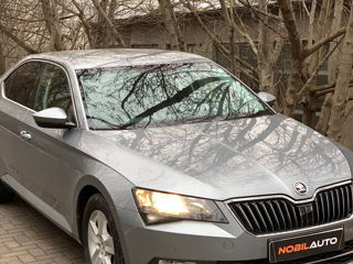 Skoda Superb foto 2