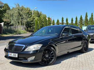 Mercedes S-Class foto 1