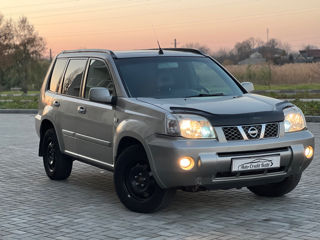 Nissan X-Trail foto 3