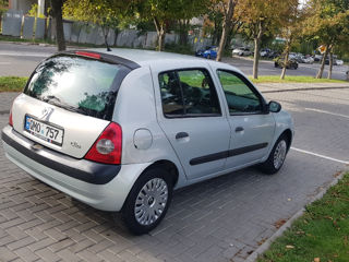 Renault Clio foto 2