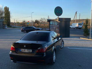 BMW 5 Series foto 7