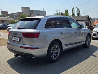 Audi Q7 foto 8