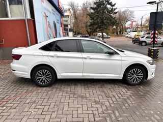 Volkswagen Jetta foto 7