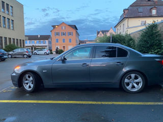 BMW 5 Series foto 2