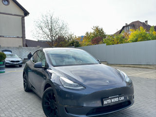 Tesla Model Y foto 2