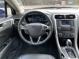 Ford Fusion foto 11