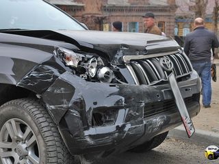 Toyota Land Cruiser Prado foto 3