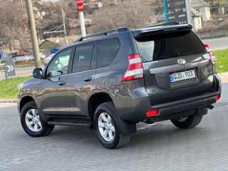 Toyota Land Cruiser Prado foto 2