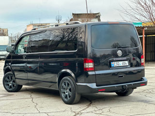 Volkswagen Caravelle foto 2