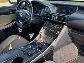 Lexus IS Series foto 10