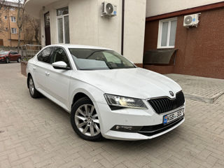 Skoda Superb foto 4