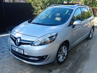 Renault Grand Scenic foto 2