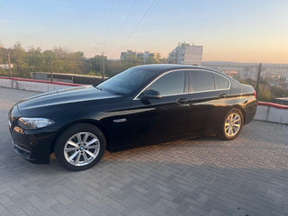 BMW 5 Series foto 6