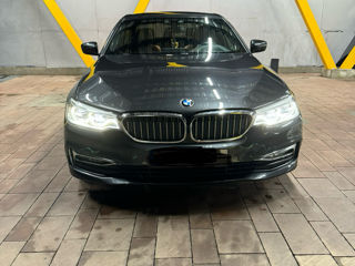 BMW 5 Series foto 2