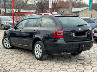 Skoda Octavia foto 3