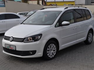 Volkswagen Touran foto 1