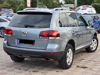 Volkswagen Touareg foto 3