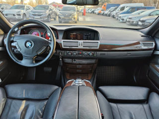 BMW 7 Series foto 8