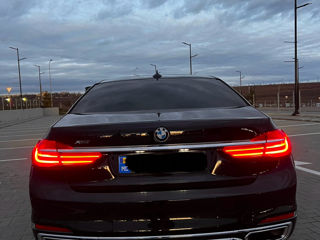 BMW 7 Series foto 7