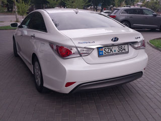 Hyundai Sonata foto 2