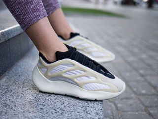 Adidas Yeezy Boost 700 V3 Azael Poze reale foto 4