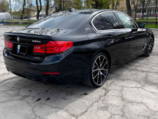 BMW 5 Series foto 8