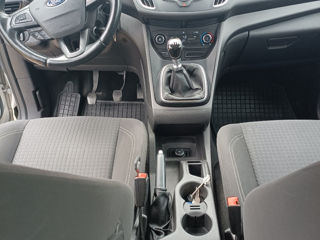 Ford Grand C-MAX foto 4