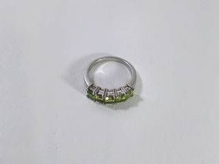 Серебряное кольцо 925 пробы с драгоценным каменем Хризолит (Перидот). Размер 18 foto 3