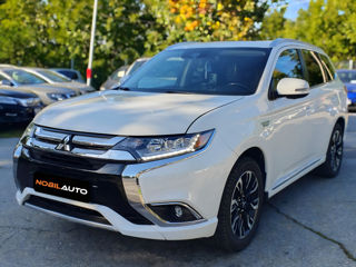 Mitsubishi Outlander foto 2