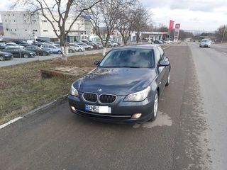 BMW 5 Series foto 4