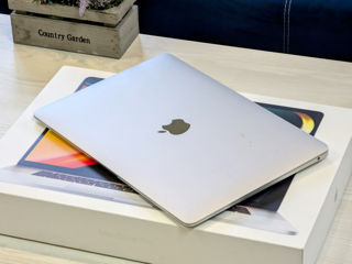 MacBook Air Retina 2019 (Core i5 8210Y/8Gb Ram/128Gb SSD/UHD Graphics/13.3" Retina) foto 12