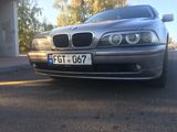 BMW 5 Series foto 1